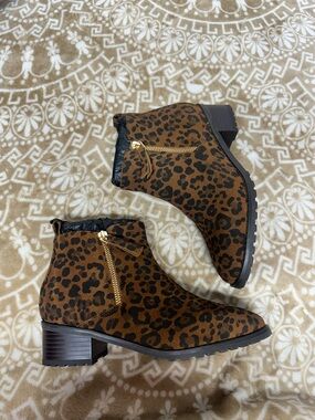 Blondo Leopard Print Ankle Booties in Brown and Black